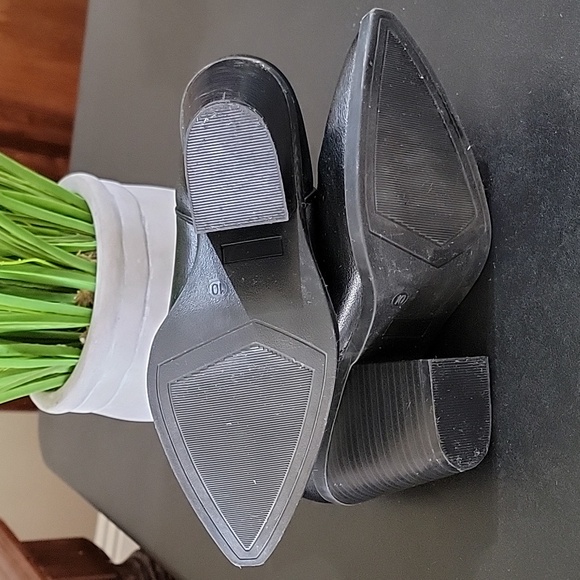 SHE & IN Stacked Heel black pull on booties Faux leather size 10 - Picture 7 of 10